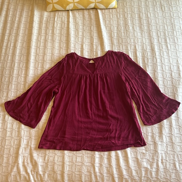 Old Navy Burgundy top - Picture 4 of 4